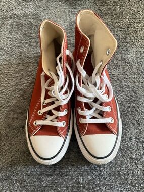 High-Top Platform Converse Sneakers in Rust Red